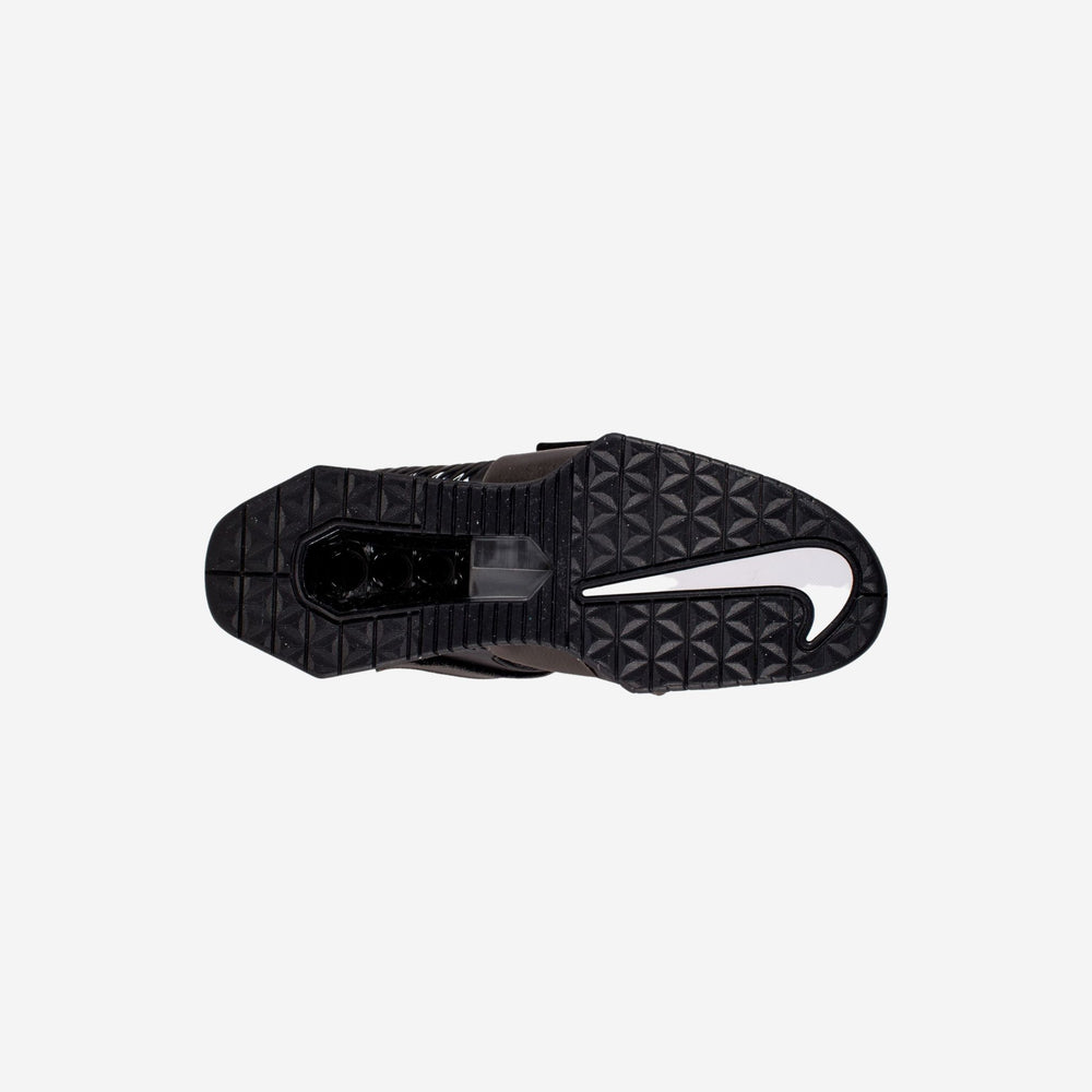 Sole of Nike Romaleos 4 Black and white