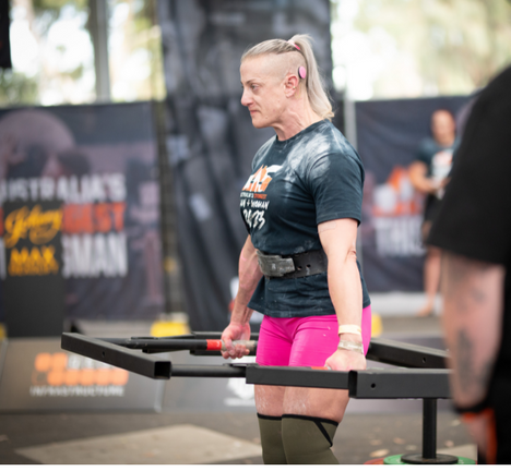 Megan Deadlift hold